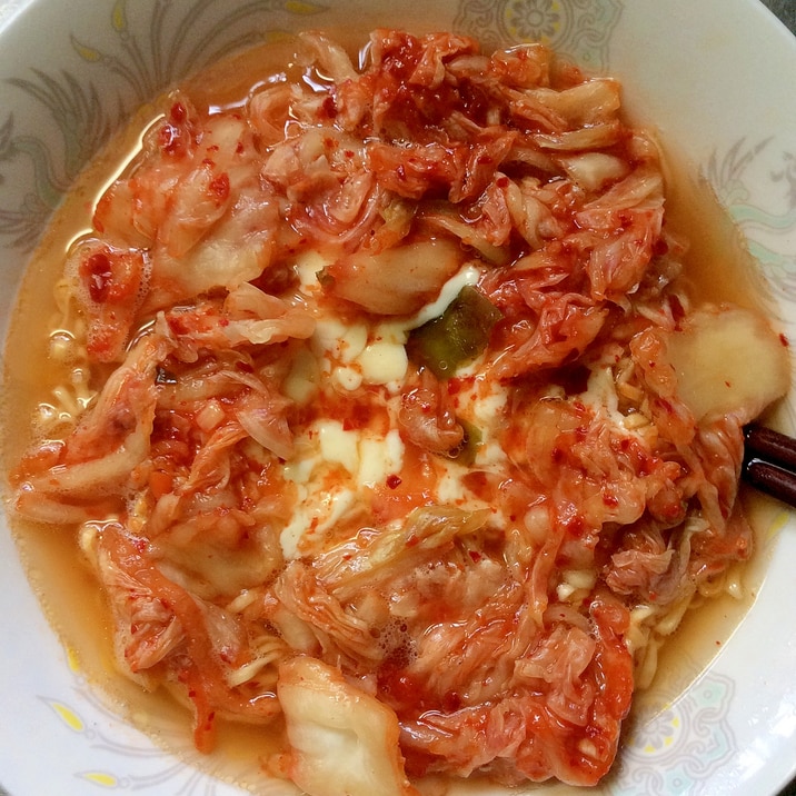 辛うま♪キムチチーズチキンラーメン